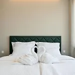Luxury By Iva 3*
