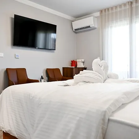 Luxury Iva Ζαντάρ