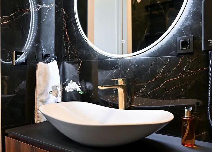 Luxury Iva Πανσιόν