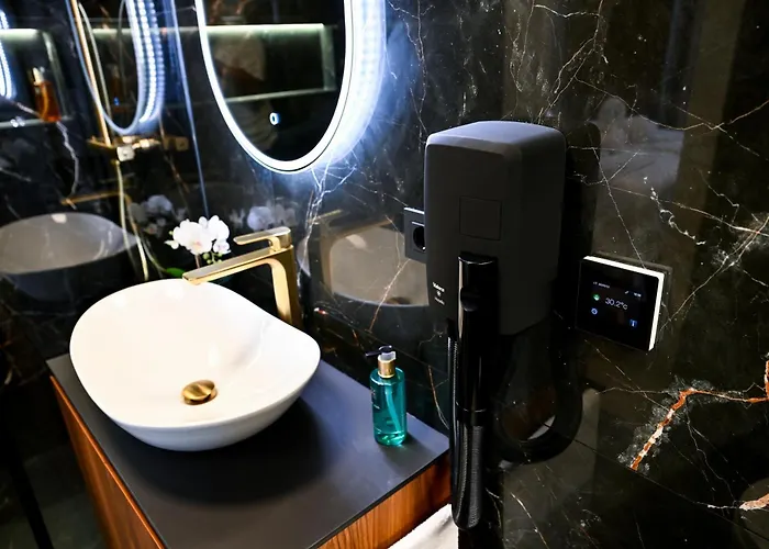 Luxury Iva Πανσιόν 3*
