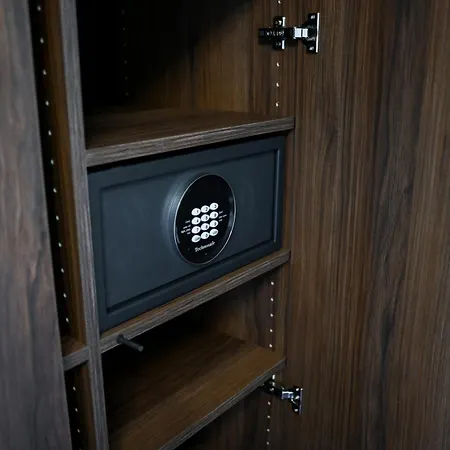 Luxury Iva Guest house